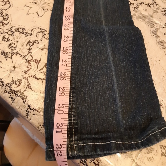 Bongo Stright Leg Distressed Jean's Size 7 - Picture 7 of 7